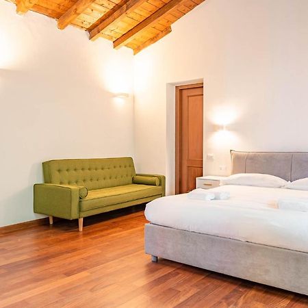 Appartamento Le Guglie In Piazza Castello - Centro Storico Milan Extérieur photo